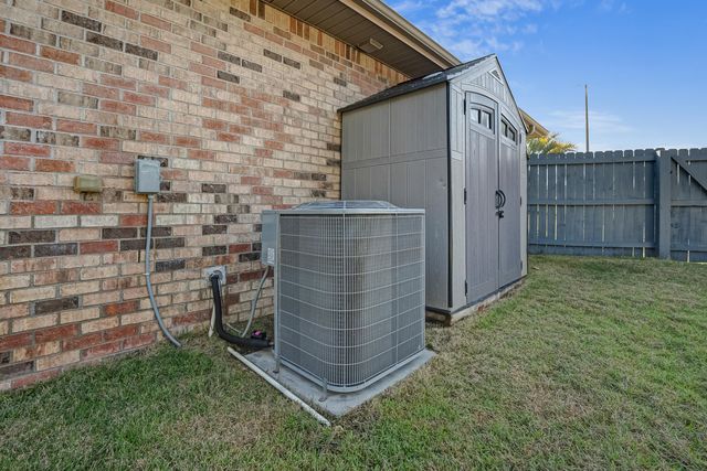 148 Strike Eagle Drive, Crestview, FL 32536