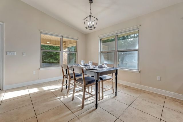 148 Strike Eagle Drive, Crestview, FL 32536