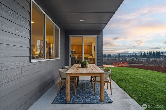 3307 219th Avenue E, Lake Tapps, WA 98391