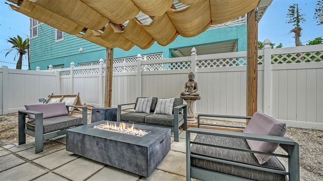 616 S CASEY KEY ROAD, Nokomis, FL 34275