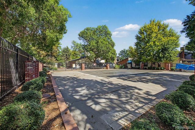 7925 W Layton Avenue 400, Littleton, CO 80123