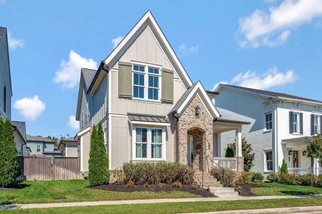 808 Carsten St, Nashville, TN 37221