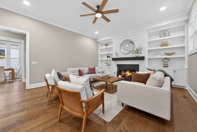 808 Carsten St, Nashville, TN 37221