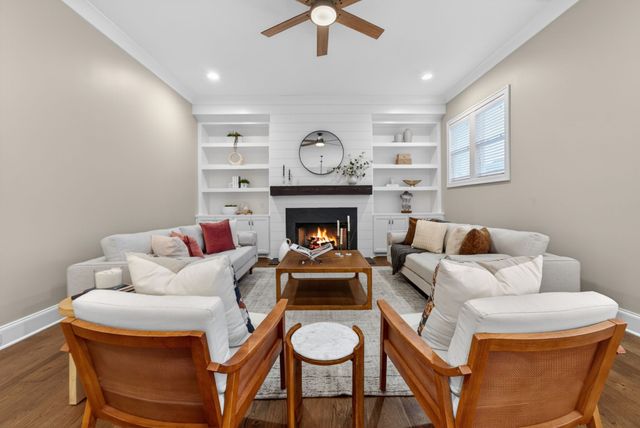 808 Carsten St, Nashville, TN 37221