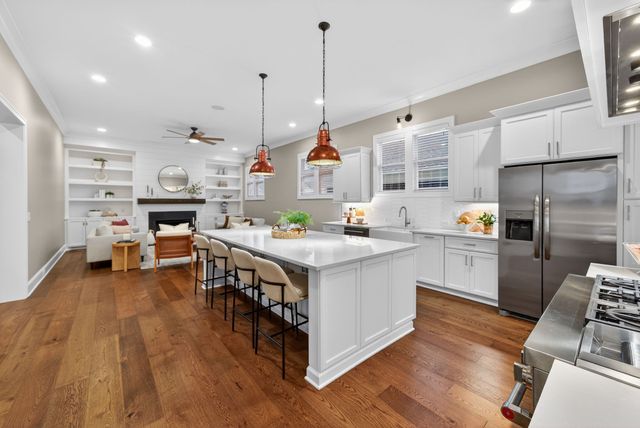 808 Carsten St, Nashville, TN 37221