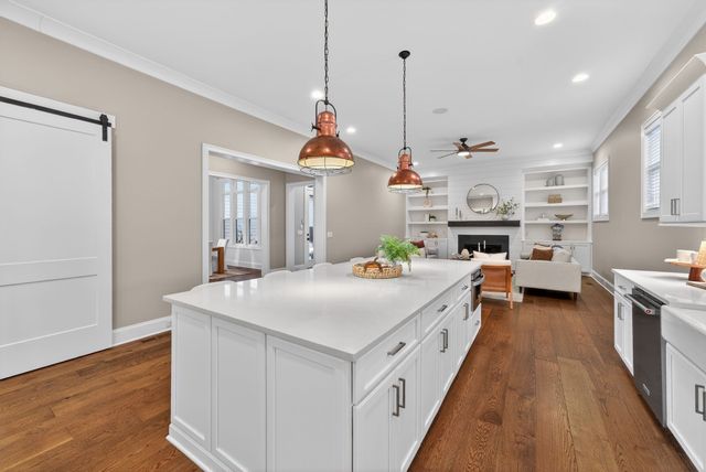 808 Carsten St, Nashville, TN 37221