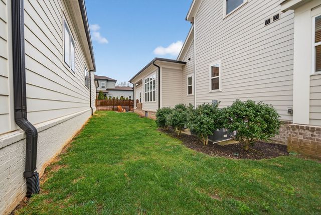 808 Carsten St, Nashville, TN 37221