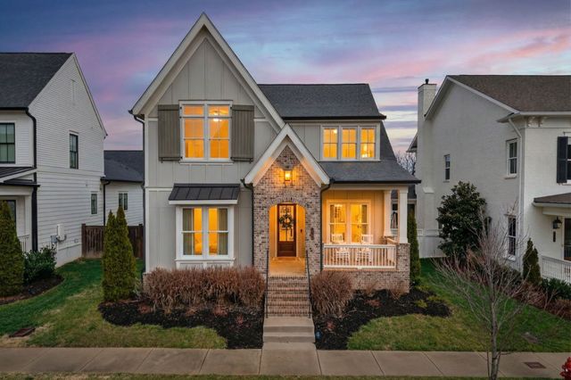 808 Carsten St, Nashville, TN 37221