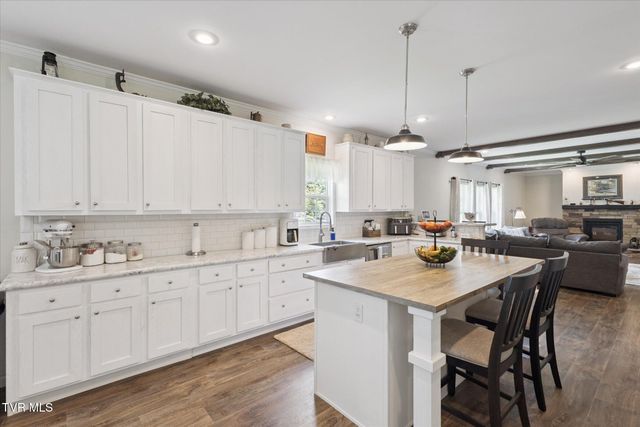 1245 Big Hollow Road, Blountville, TN 37617