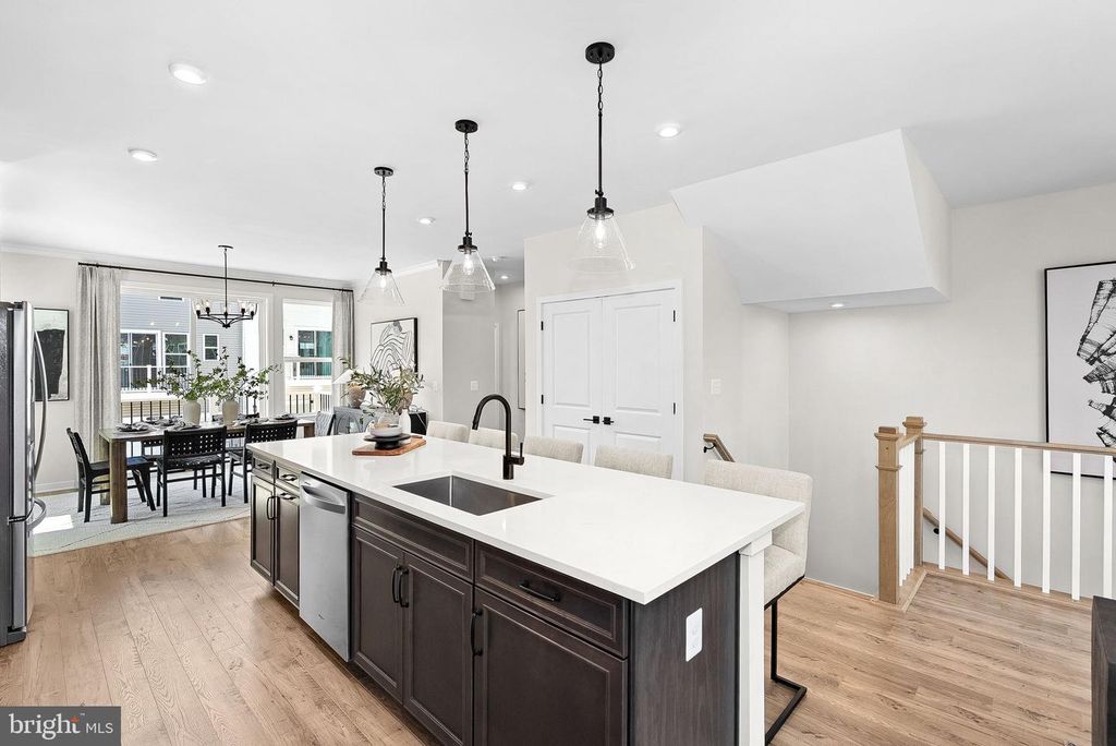 54320 MYSTIC MAROON TER, Ashburn, VA 20147