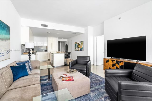 88 SW 7th Street 1006, Miami, FL 33130