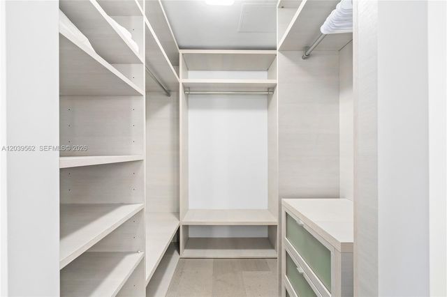 88 SW 7th Street 1006, Miami, FL 33130