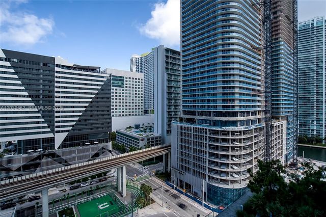 88 SW 7th Street 1006, Miami, FL 33130