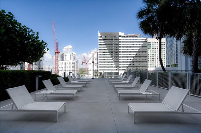 88 SW 7th Street 1006, Miami, FL 33130