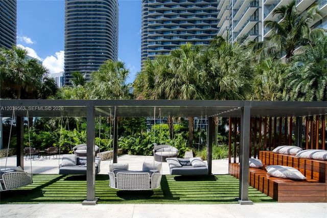 88 SW 7th Street 1006, Miami, FL 33130