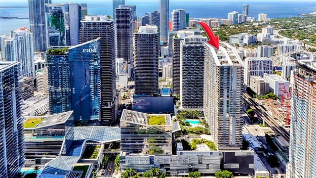 88 SW 7th Street 1006, Miami, FL 33130
