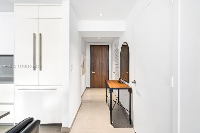 88 SW 7th Street 1006, Miami, FL 33130