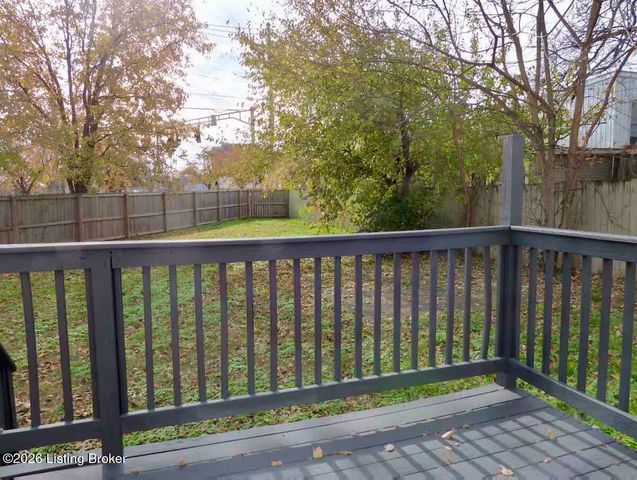 923 E Chestnut St, Louisville, KY 40204