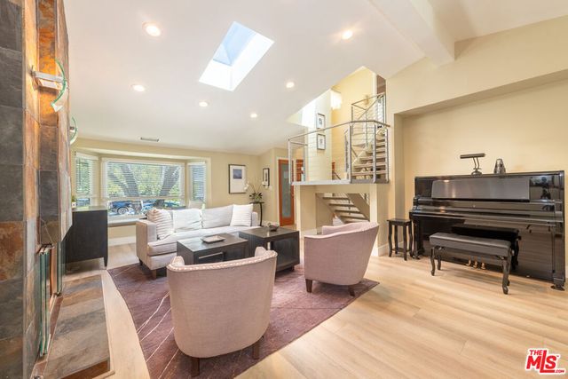 3740 Montuso Place, Encino, CA 91436