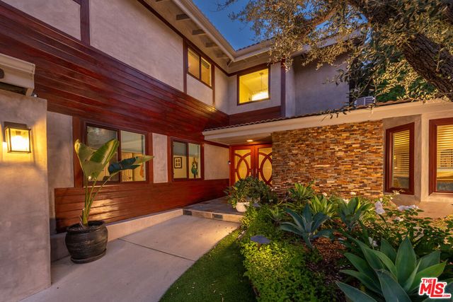 3740 Montuso Place, Encino, CA 91436