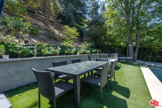 3740 Montuso Place, Encino, CA 91436