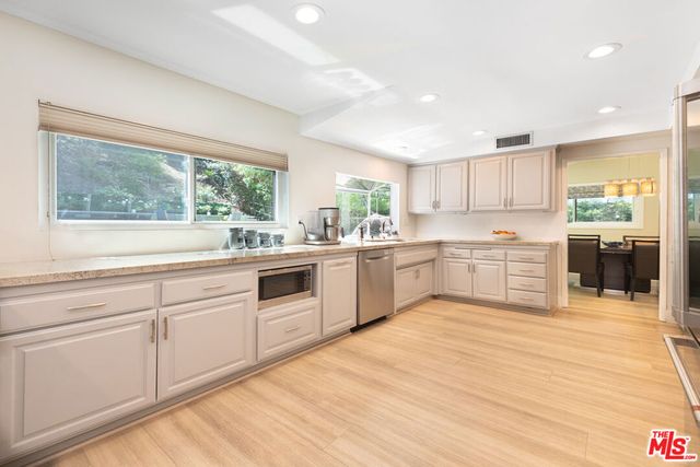 3740 Montuso Place, Encino, CA 91436
