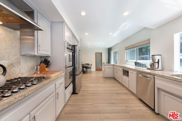 3740 Montuso Place, Encino, CA 91436