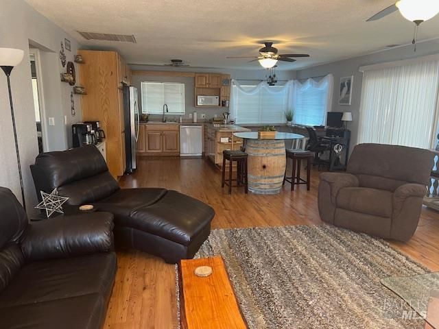 15198 Harbor Ln, Clearlake, CA 95422