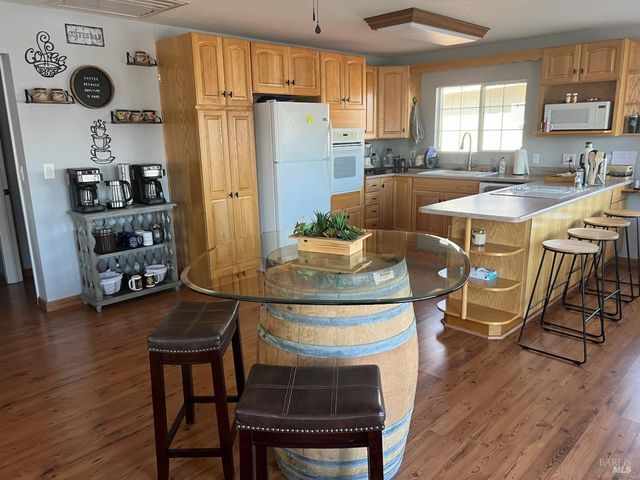 15198 Harbor Ln, Clearlake, CA 95422