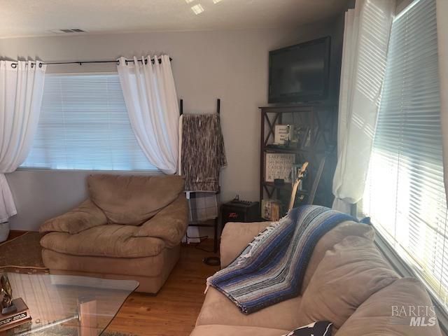 15198 Harbor Ln, Clearlake, CA 95422