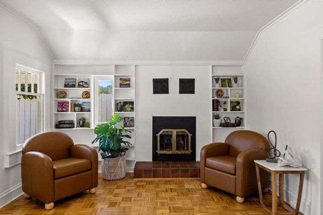 418 Fountain Avenue, Pacific Grove, CA 93950