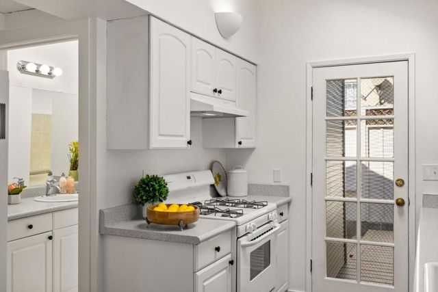 418 Fountain Avenue, Pacific Grove, CA 93950