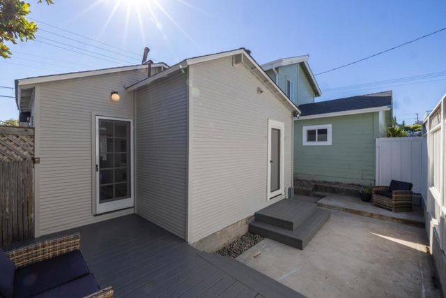 418 Fountain Avenue, Pacific Grove, CA 93950