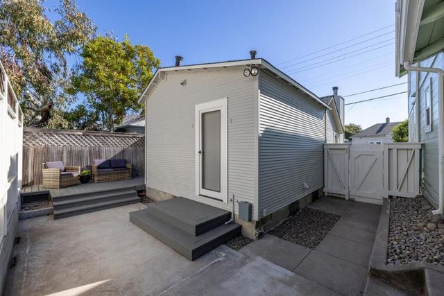 418 Fountain Avenue, Pacific Grove, CA 93950