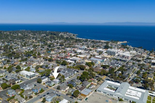 418 Fountain Avenue, Pacific Grove, CA 93950