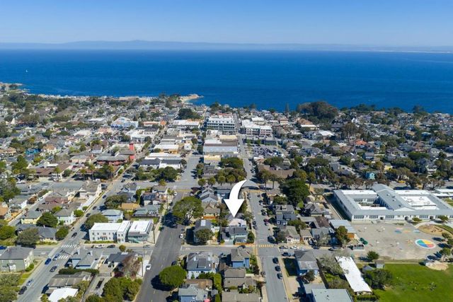 418 Fountain Avenue, Pacific Grove, CA 93950