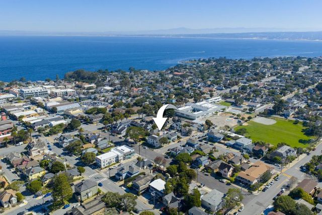 418 Fountain Avenue, Pacific Grove, CA 93950