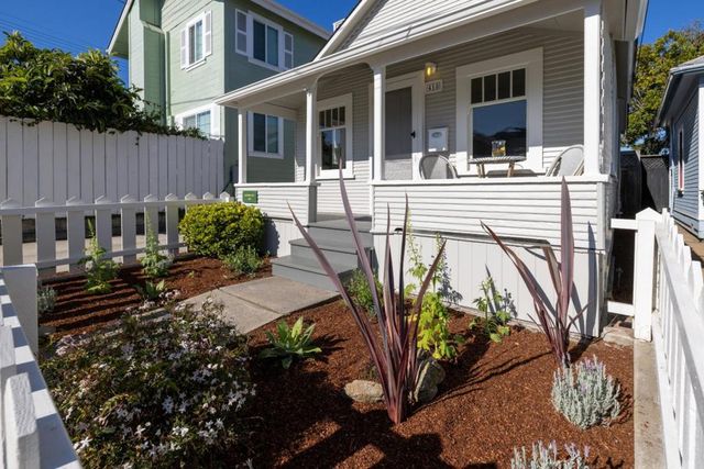 418 Fountain Avenue, Pacific Grove, CA 93950