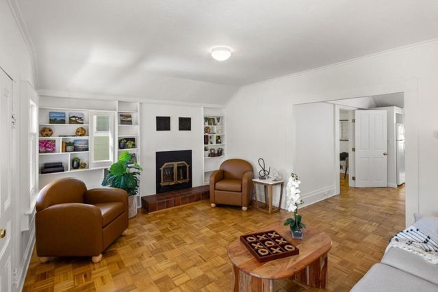 418 Fountain Avenue, Pacific Grove, CA 93950