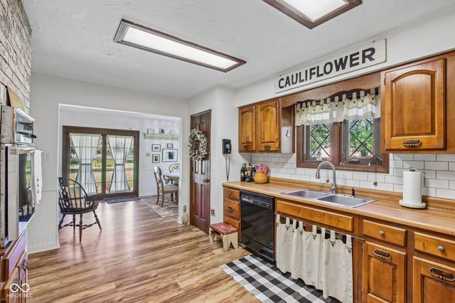 9535 E Southport Road, Indianapolis, IN 46259