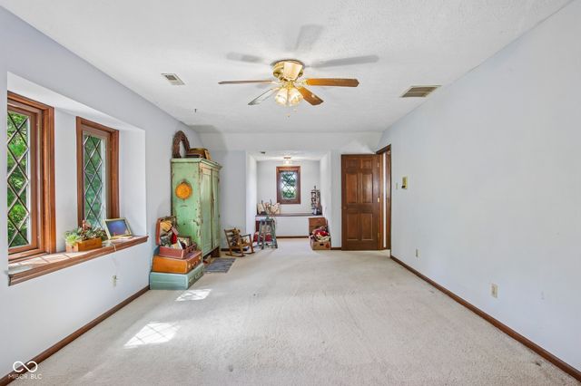9535 E Southport Road, Indianapolis, IN 46259