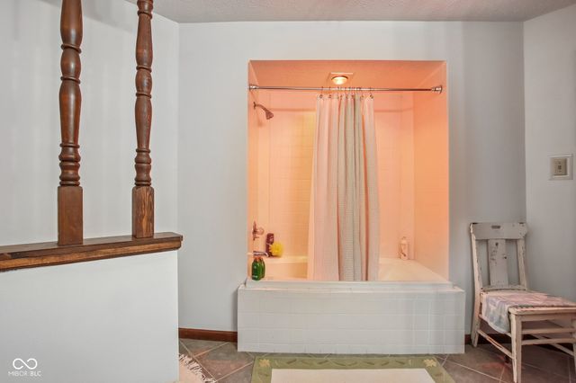 9535 E Southport Road, Indianapolis, IN 46259