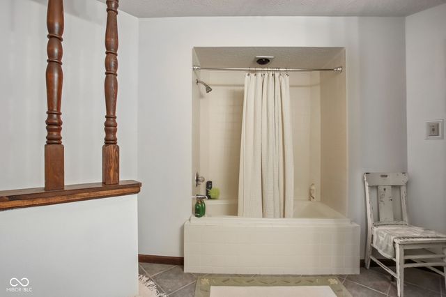 9535 E Southport Road, Indianapolis, IN 46259