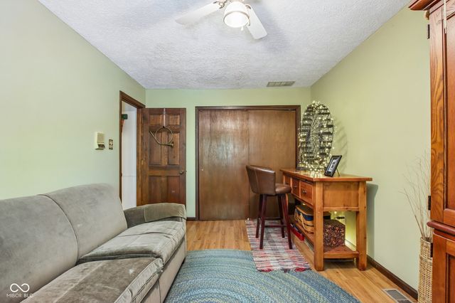 9535 E Southport Road, Indianapolis, IN 46259