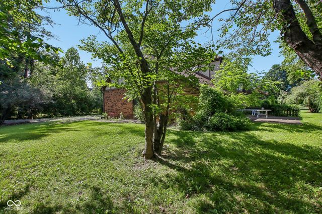 9535 E Southport Road, Indianapolis, IN 46259
