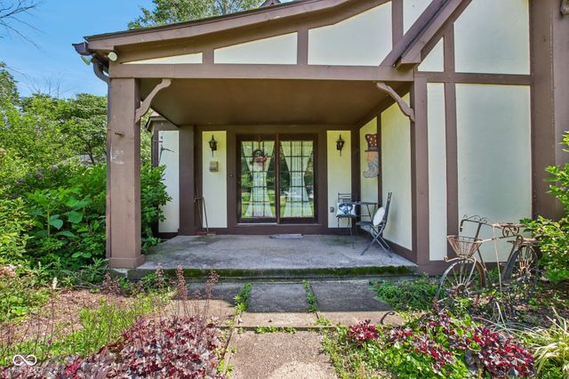 9535 E Southport Road, Indianapolis, IN 46259
