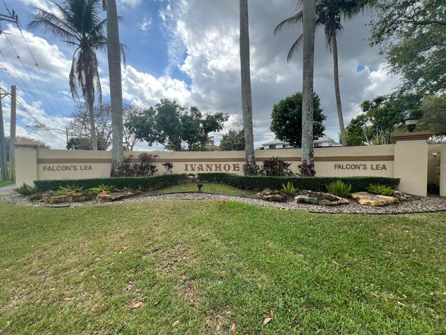 15010 E Falcons Lea Drive, Davie, FL 33331