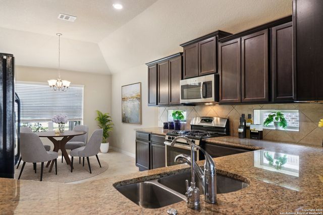 3142 Magnolia, New Braunfels, TX 78130