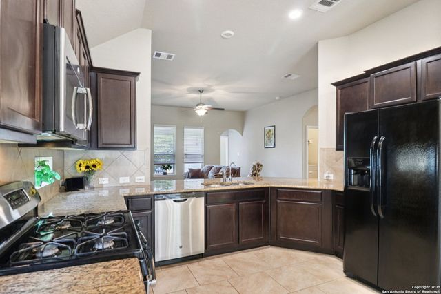3142 Magnolia, New Braunfels, TX 78130