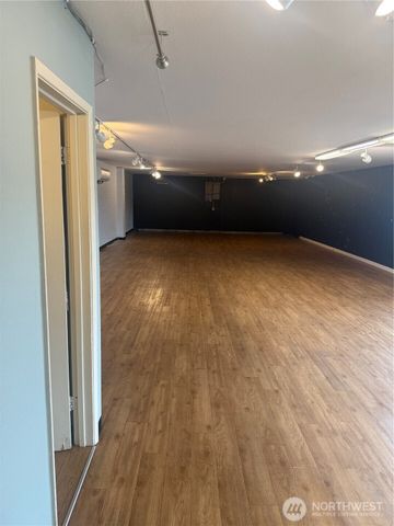420 auburn Way N, Auburn, WA 98002